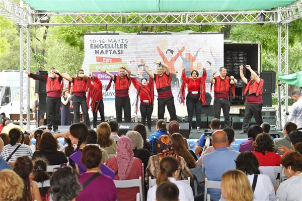 İzmir Büyükşehir Belediyesi'nden Engelliler Haftası etkinlikleri