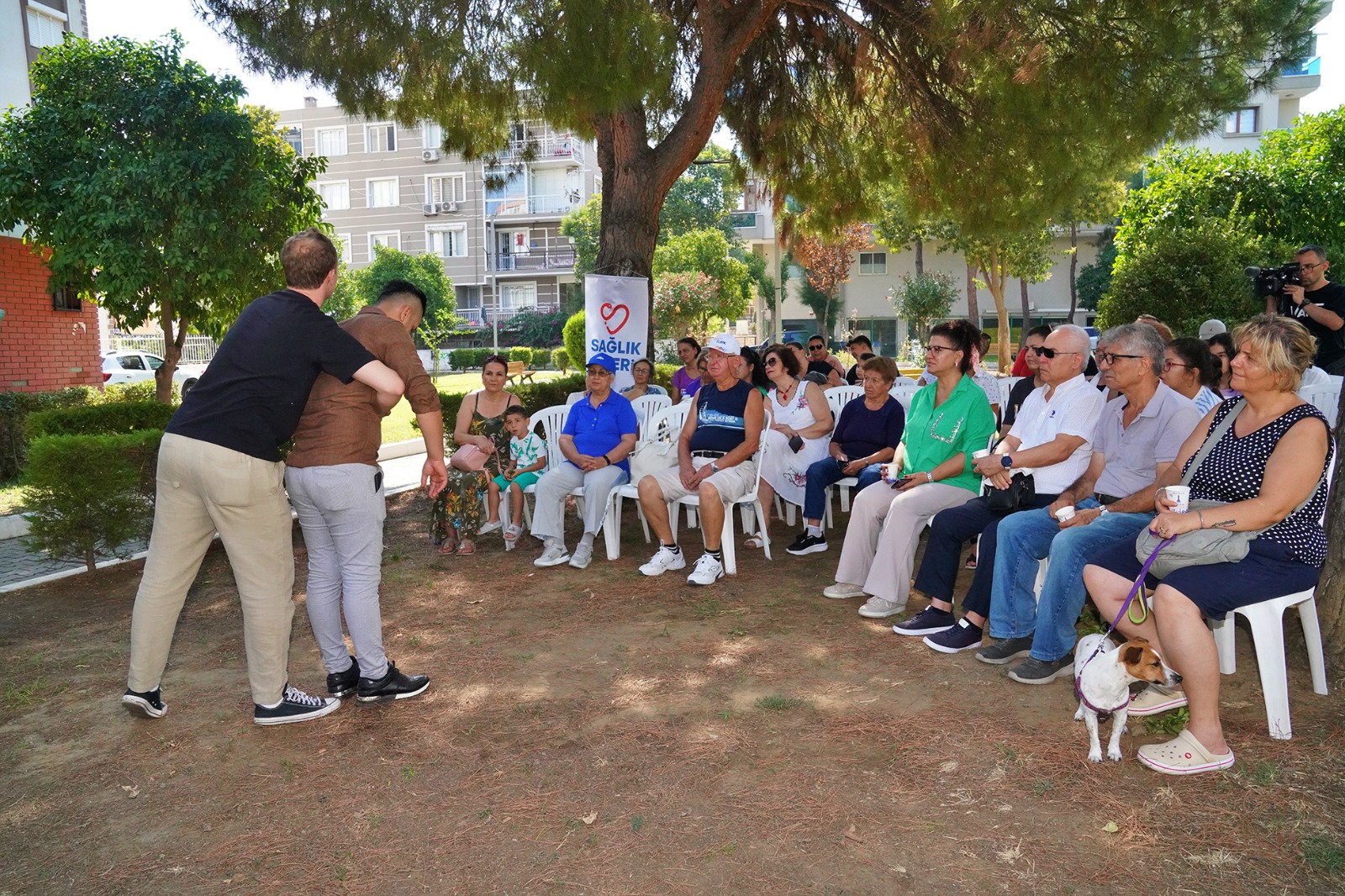 İzmir'de vatandaşlara beslenme, ilk yardım ve ev kazalarından korunma eğitimi verildi