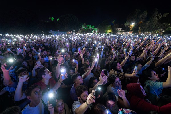 İzmir Enternasyonal Fuarı konserleri sürüyor