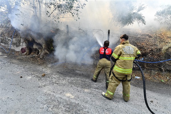 İzmir İtfaiyesi, 4 günde 249 yangına müdahale etti 