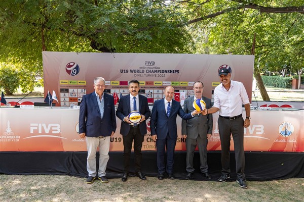 İzmir U19 Dünya Plaj Voleybolu Şampiyonası'na ev sahipliği yapmaya hazırlanıyor