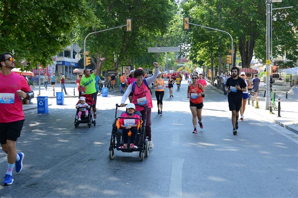 Kadıköy Yarı Maratonu’nda sporcular şiddete karşı koşacak