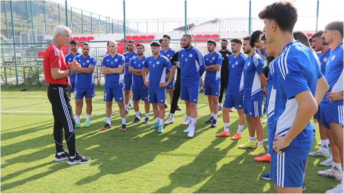 Karaköprü Belediyespor Erzurum kampı başladı