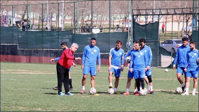 Karaköprü Belediyespor Muğlaspor'a Hazırlanıyor