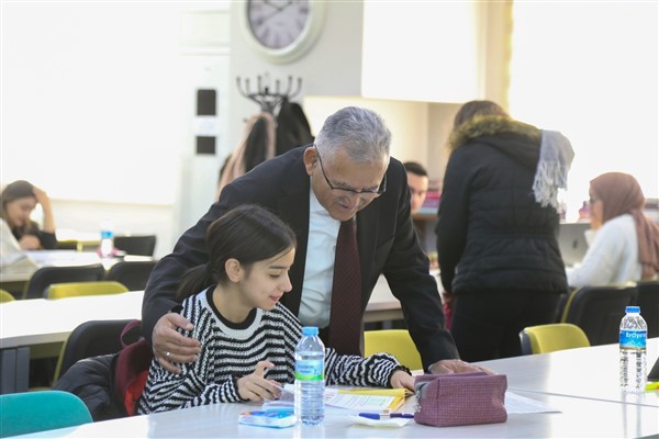 Kayseri Büyükşehir kütüphaneleri yarıyıl tatilinde de hizmet veriyor