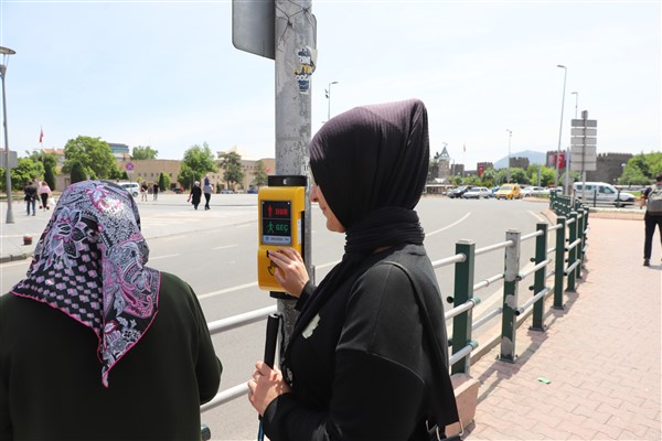 Kayseri’de engelli yayalar için “Erişilebilir Yaya Butonları” uygulaması başlatıldı