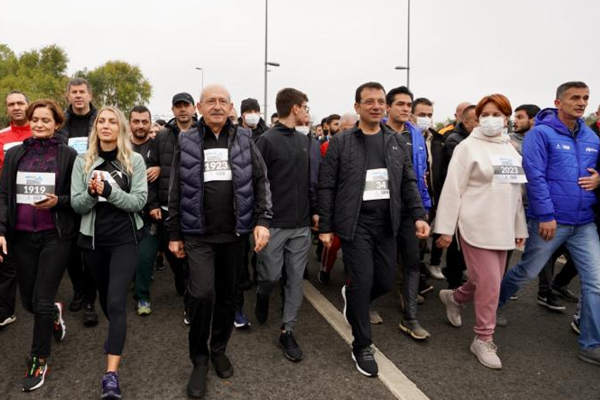 Kılıçdaroğlu ve Akşener’den maratona 7000 adımlık katılım