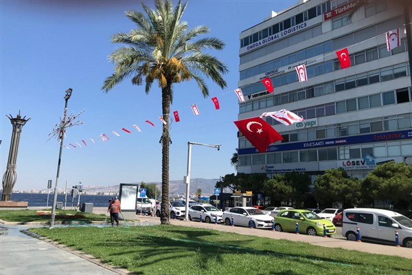 KKTC’nin Barış ve Özgürlük Bayramı İzmir’de kutlanıyor