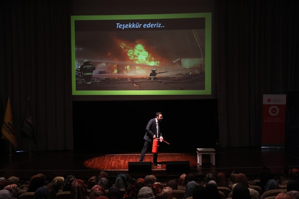 Konya’da Kur'an kursu öğreticilerine “Yangın ve İlk Yardım” semineri verildi