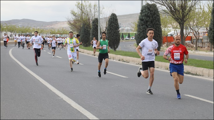 Kurtuluş Yarı Maratonu Renkli Görüntülere Sahne Oldu-(VİDEO)