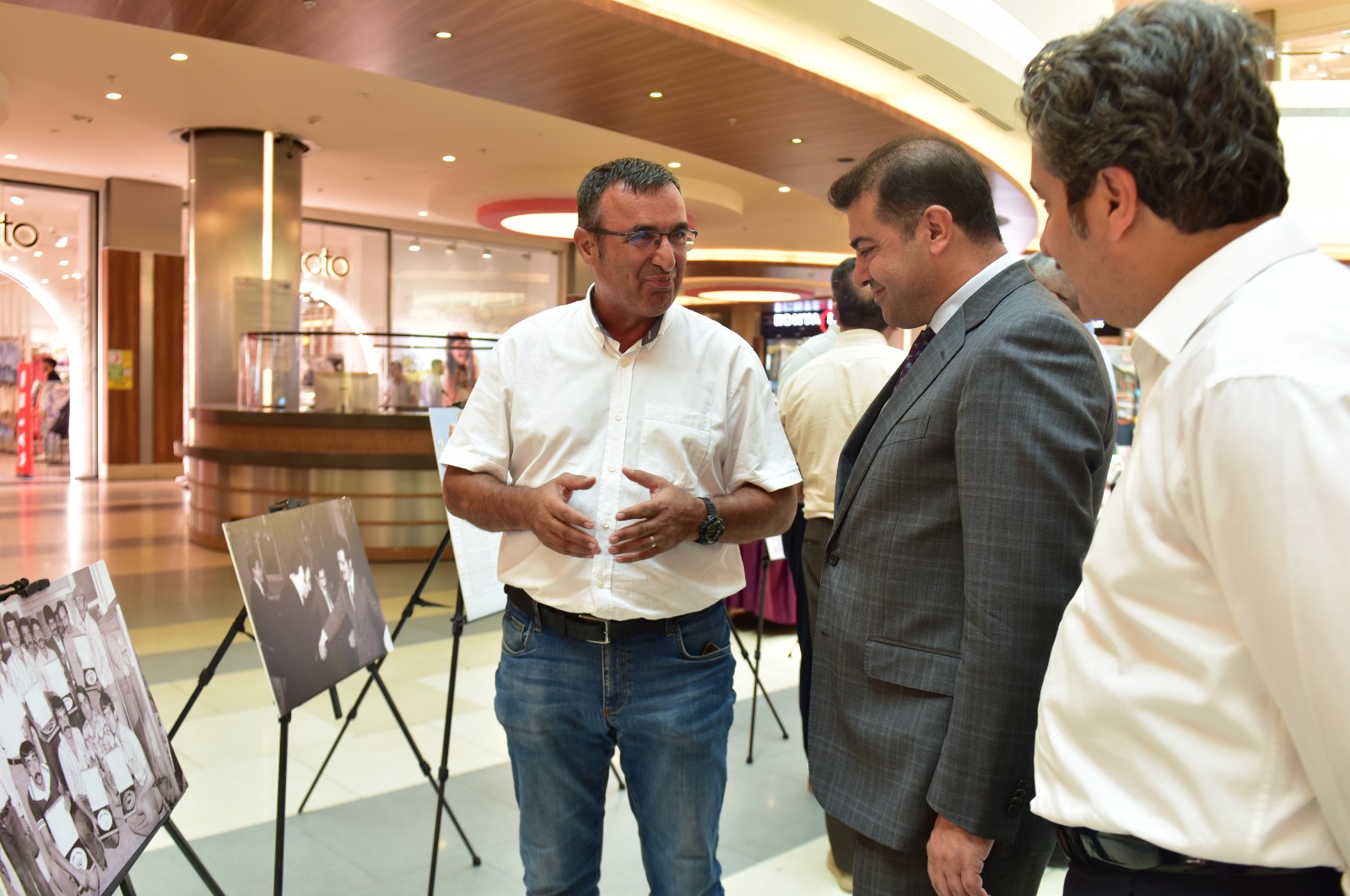 Malatya'da ''Dünden Bugüne Kayısı Festivali Fotoğraf Sergisi