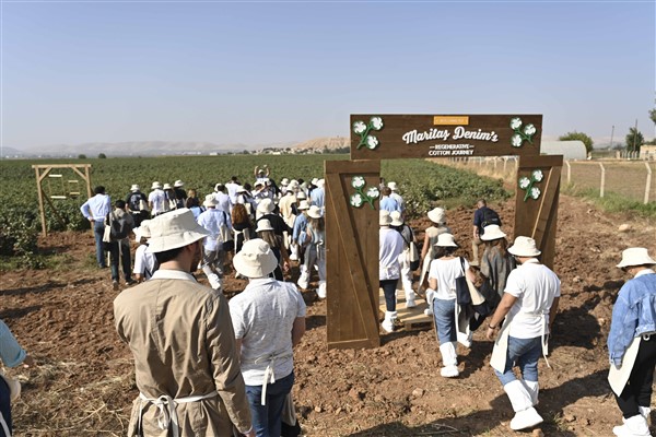 Maritaş Denim, Harran Ovası’ndaki ilk rejeneratif pamuk hasadını gerçekleştirdi