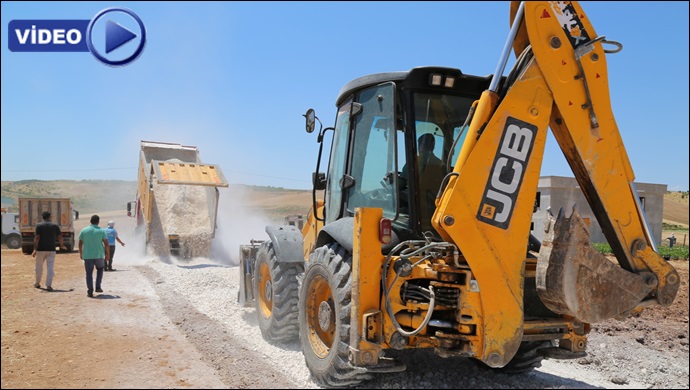 Merkez ve Kırsalda Yol Yapımı Tüm Hızıyla Sürüyor