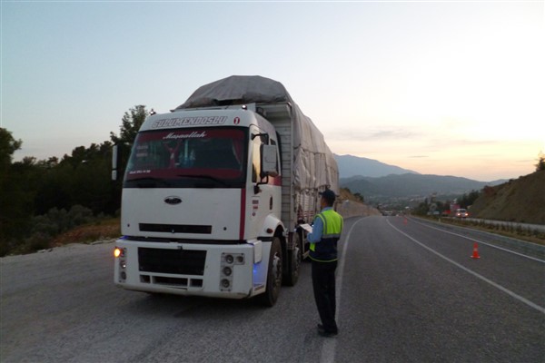 Muğla Büyükşehir Zabıtasından kayıt dışı ile mücadele denetimi