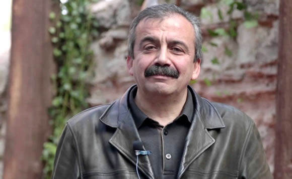 Önder siyaseti bırakıyor; En büyük zenginliğimi Kürt Halkı'na borçluyum