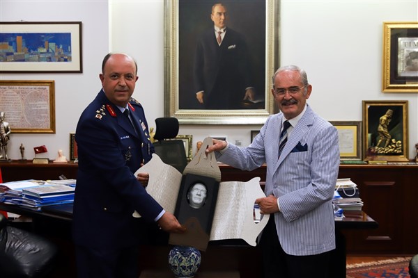 Orgeneral Güneykaya’dan Başkan Büyükerşen’e ziyaret