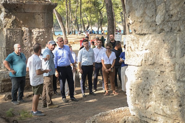 Phaselis Antik Kenti gün yüzüne çıkıyor