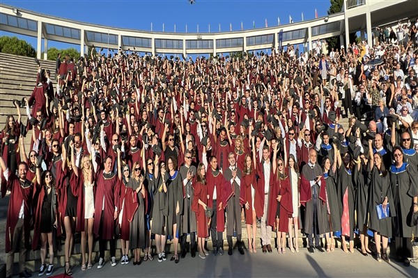 Sabancı Üniversitesi 2022 mezuniyet töreni gerçekleşti