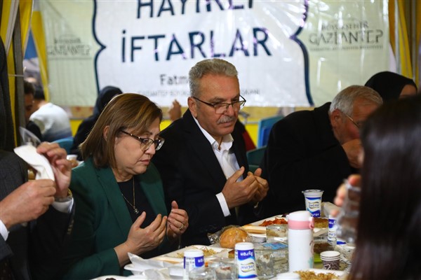 Şahin, Gazianteplilerle iftar sofrasında buluştu