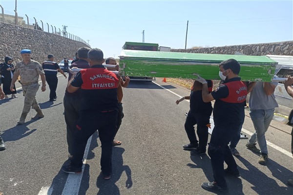 Şanlıurfa'daki minibüs kazasında hayatını kaybedenlerin kimliği belli oldu