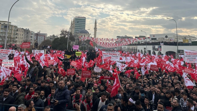 Şanlıurfa Kasım Gülpınar 'ı bağrına bastı