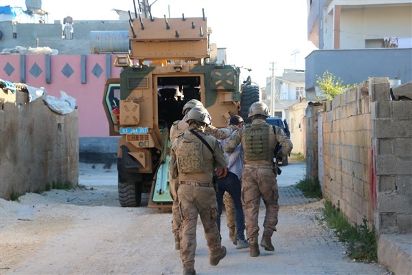 Şanlıurfa merkezli operasyonda 11 kişi gözaltına alındı