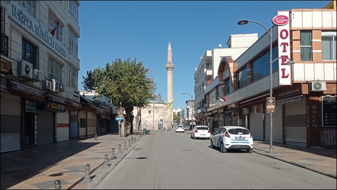 Şanlıurfa sokak ve caddelerinde korona sessizliği