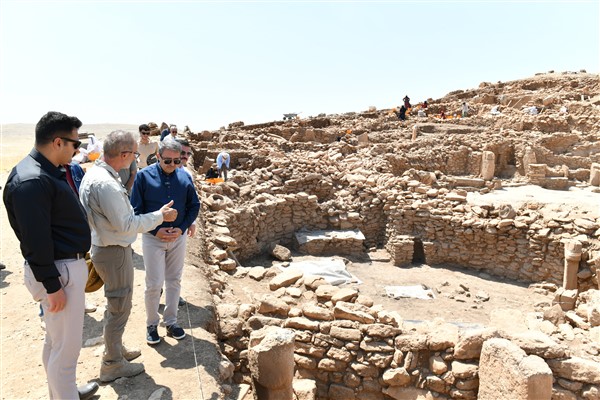 Şanlıurfa Valisi Şıldak, Sefertepe ve Karahantepe’yi ziyaret etti