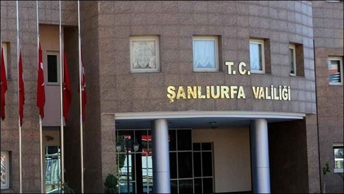 Şanlıurfa'da ağır hasarlı bina çöktü