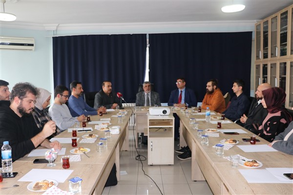 Şanlıurfa'da bağımlılıkla mücadele seminerlerinin değerlendirme toplantısı yapıldı