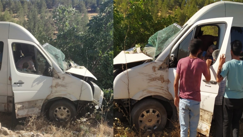 Şanlıurfa'da işçi servisi kaza yaptı:12 yaralı (Güncellendi)