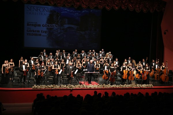 Senfoni Orkestrasından görkemli konser