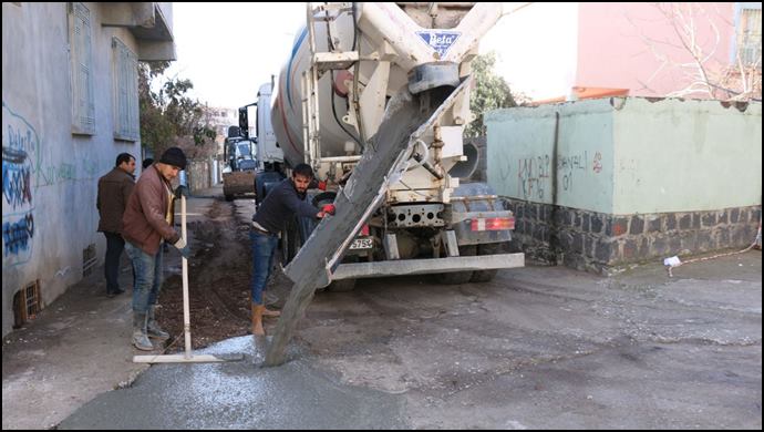 Siverek'te Tahrip olan cadde ve sokaklarda çalışmalar devam ediyor