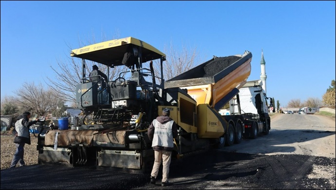 Suruç yolunda sıcak asfalt çalışması