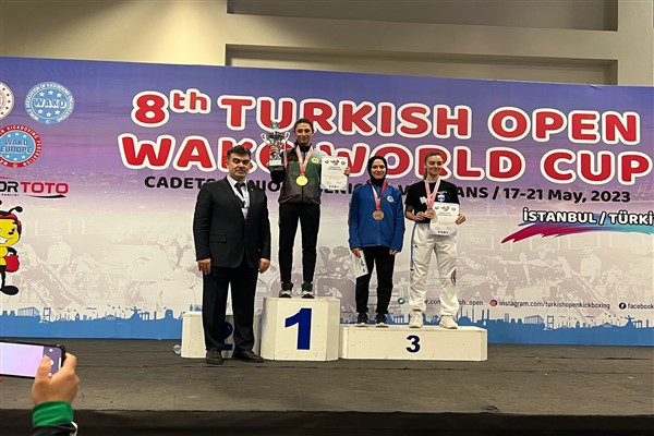  Türkiye Açık Kick Boks Dünya Şampiyonası'nda Hale Toka, bronz madalya kazandı