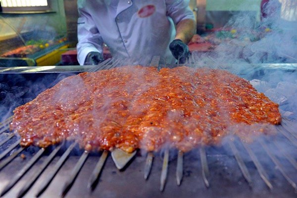 Uğur Aydın: Açma kebap yerli ve yabancı turistlerin akınına uğruyor