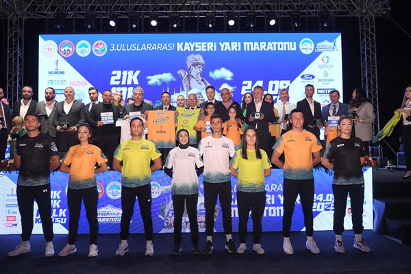 Uluslararası Kayseri Yarı Maratonu pazar günü gerçekleşecek