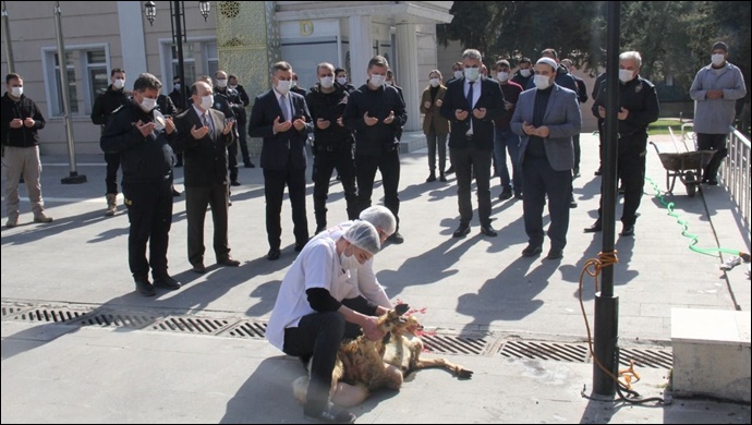 Urfa Emniyeti yaralanan personeller için kurban kesti