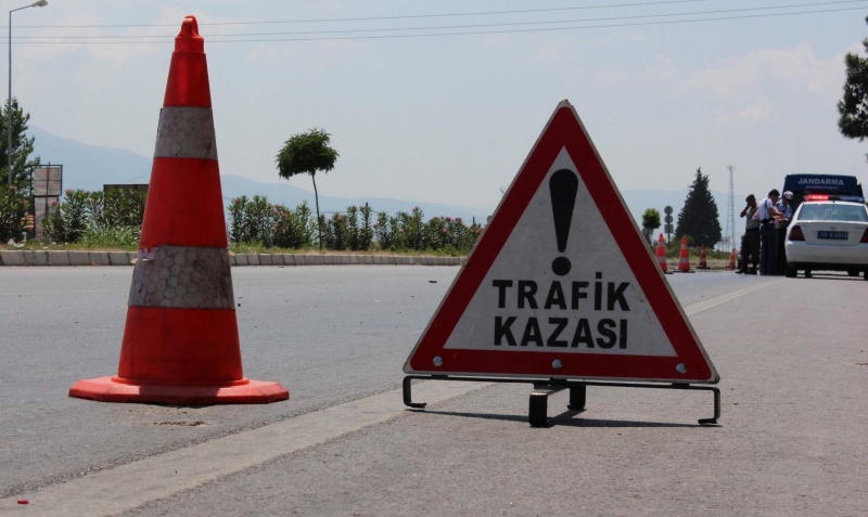 Urfa'da kontrolden çıkan Tır devrildi 1 yaralı