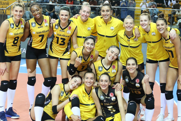 VakıfBank, ligde sezonu Yeşilyurt galibiyeti ile açtı