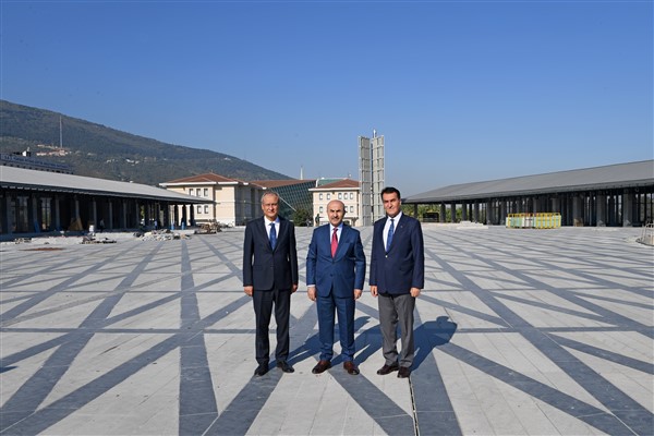 Vali Demirtaş, Osmangazi Meydanı’nı inceledi