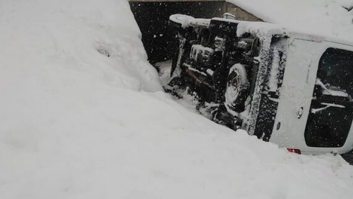 Van’da öğrenci servisi kaza yaptı: 14 yaralı