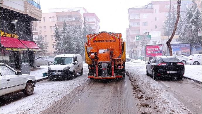 Viranşehir Belediyesi'nden Karla Mücadele Seferberliği