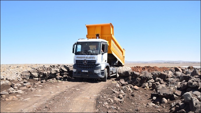 Viranşehir'de Şehir merkezi ve kırsal mahallelerde üst yapı çalışmaları devam ediyor