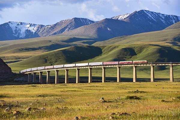 Xinjiang’da demir yoluyla yük taşımacılığında rekor