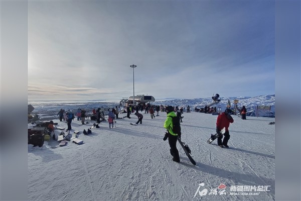 Xinjiang Uygur Özerk Bölgesi, 265 milyon turistle ziyaret rekoru kırdı