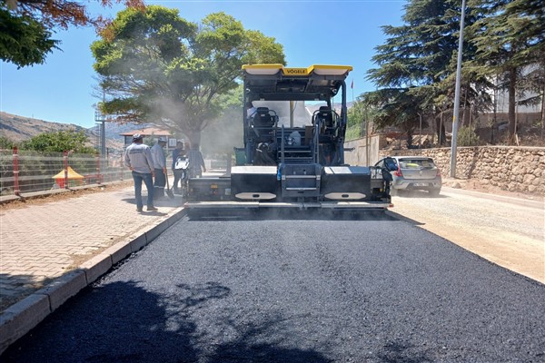 Yahyalı'da 3 bin 850 metre asfalt yol yapımı tamamlanarak ulaşıma açıldı