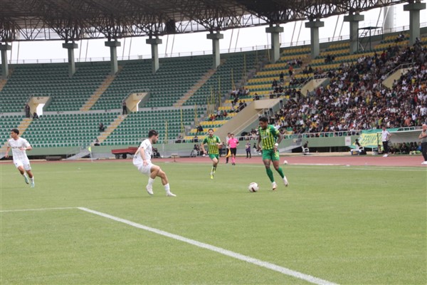 Astor Enerji Şanlıurfaspor son maçta Trendyol 1. Lig'de kalmayı başardı