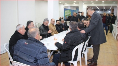 Başkan Aksoy, seçim bürosunda sevenleri ile buluştu