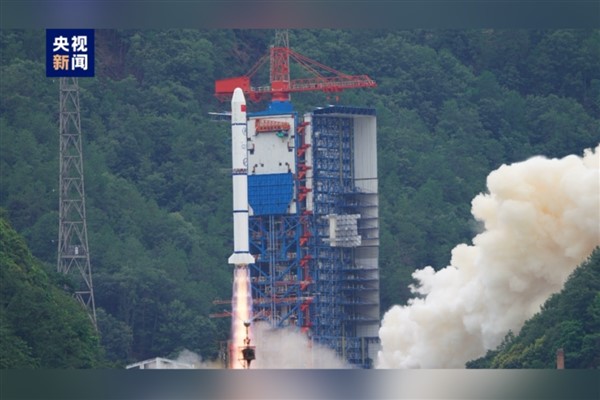 Çin ile Fransa evrendeki güçlü patlamaları keşfetmek için uydu fırlattı